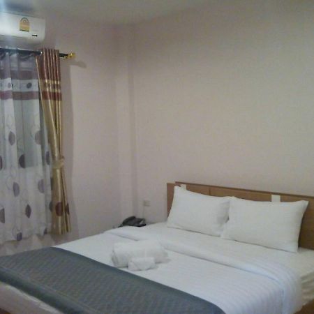 The Zara Double Tree Hotel Ubon Ratchathani Zimmer foto
