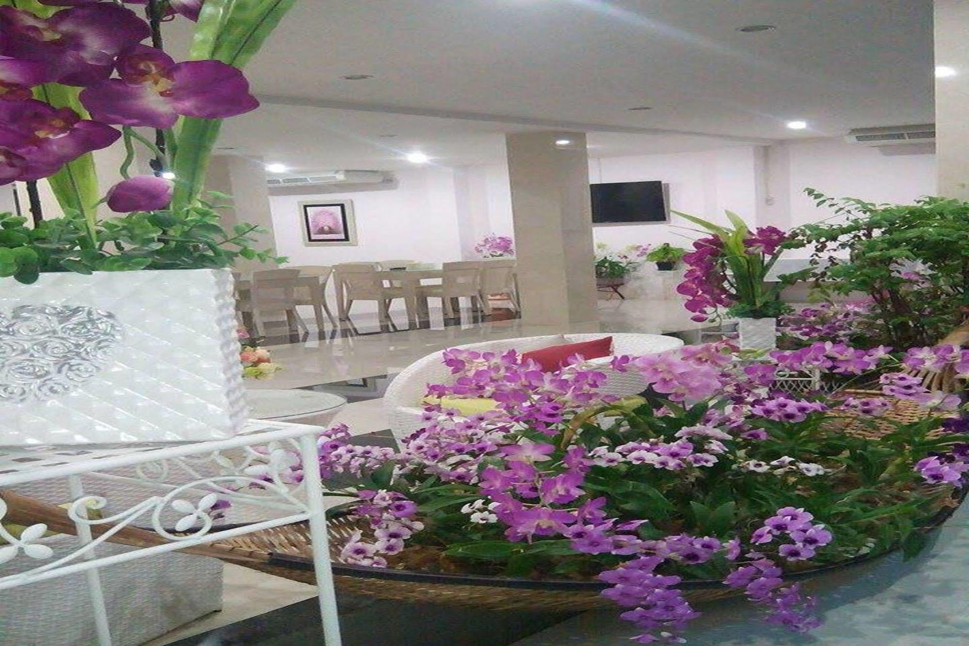 The Zara Double Tree Hotel Ubon Ratchathani Exterior foto