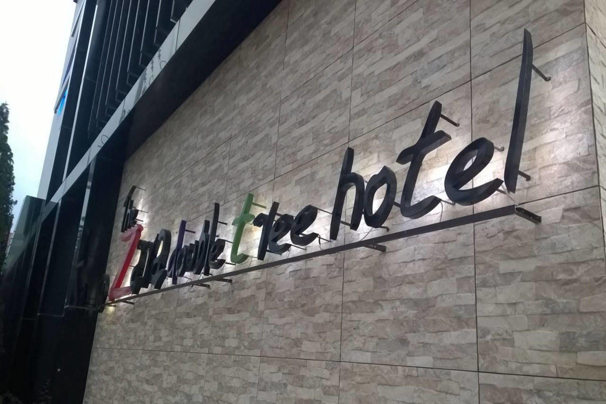 The Zara Double Tree Hotel Ubon Ratchathani Exterior foto